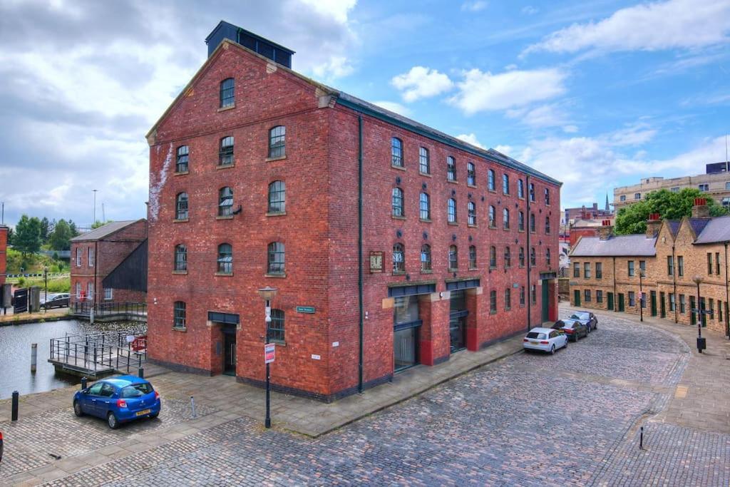 Beautiful 1-Bed Apartment In Grade Listed Warehouse - Victoria Quays, Sheffield City Centre, Free Parking, Pet Friendly, Netflix Exterior foto