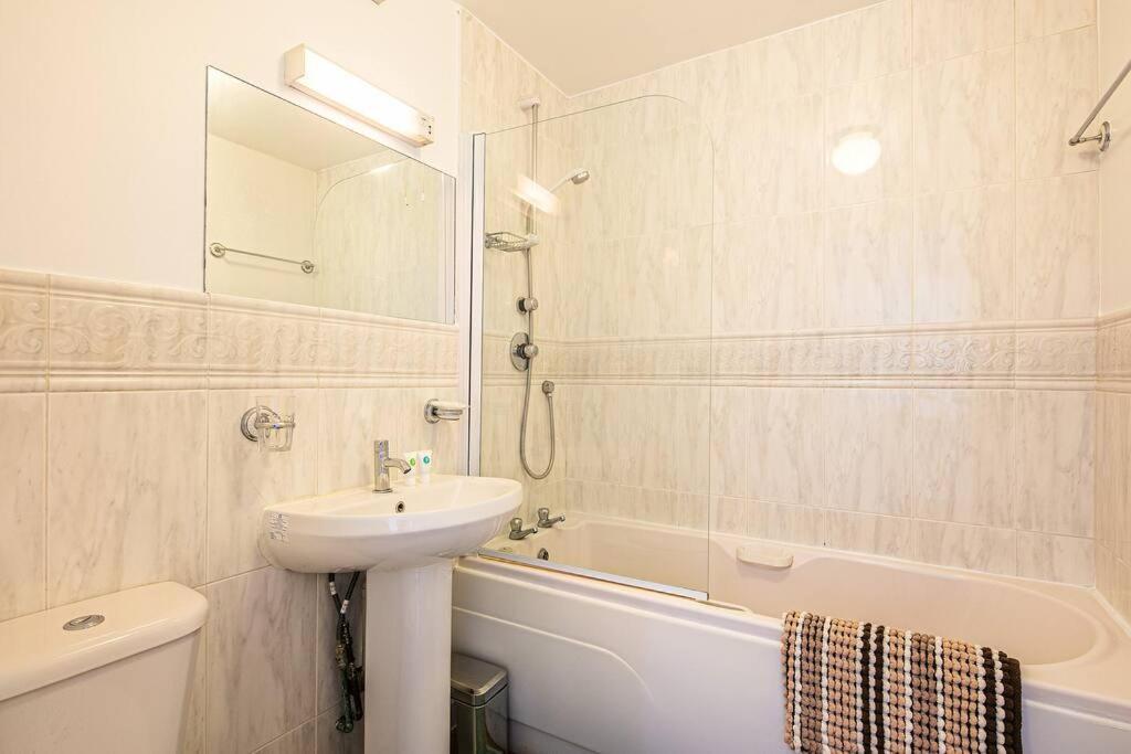 Beautiful 1-Bed Apartment In Grade Listed Warehouse - Victoria Quays, Sheffield City Centre, Free Parking, Pet Friendly, Netflix Exterior foto